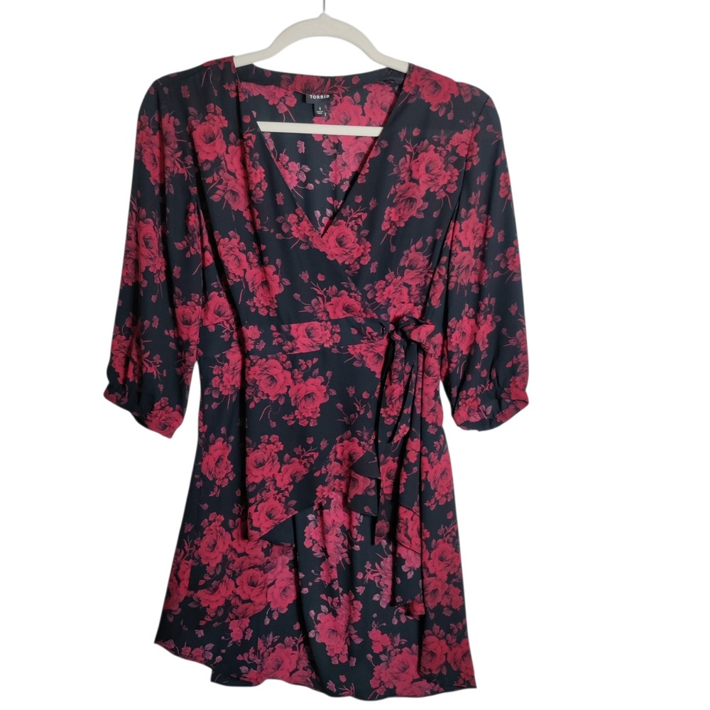 Torrid Black Red Rose Floral Chiffon Wrap Top Ruffle Hem Plus Size 1 1X